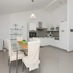 Bianca With Private Pool Villa