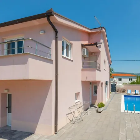 Villa Bianca With Private Pool