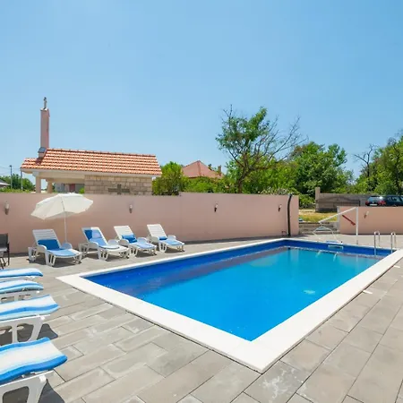 Bianca With Private Pool Villa