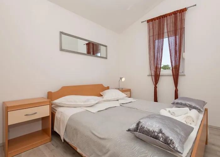 Bianca With Private Pool Gornji Vinjani